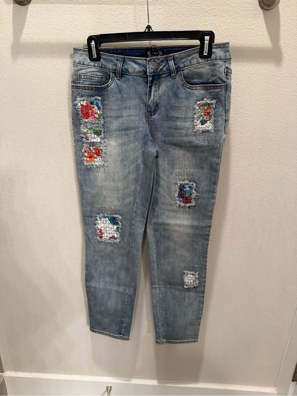 A.Z.I Light Wash Women’s Jeans with Embellishment Patchwork